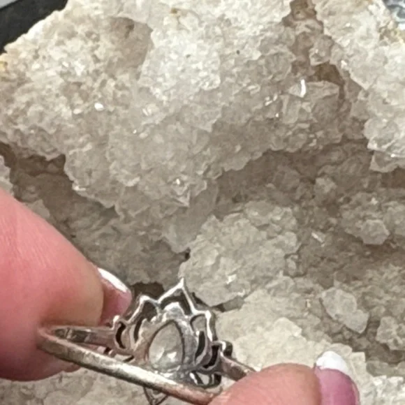 Sterling Silver Lotus Ring w/ Clear Quartz - Picture 4 of 4